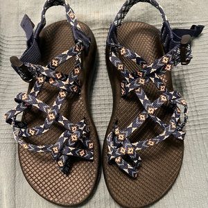 Chaco Z/Cloud X2 Size 7 Never worn sandals.